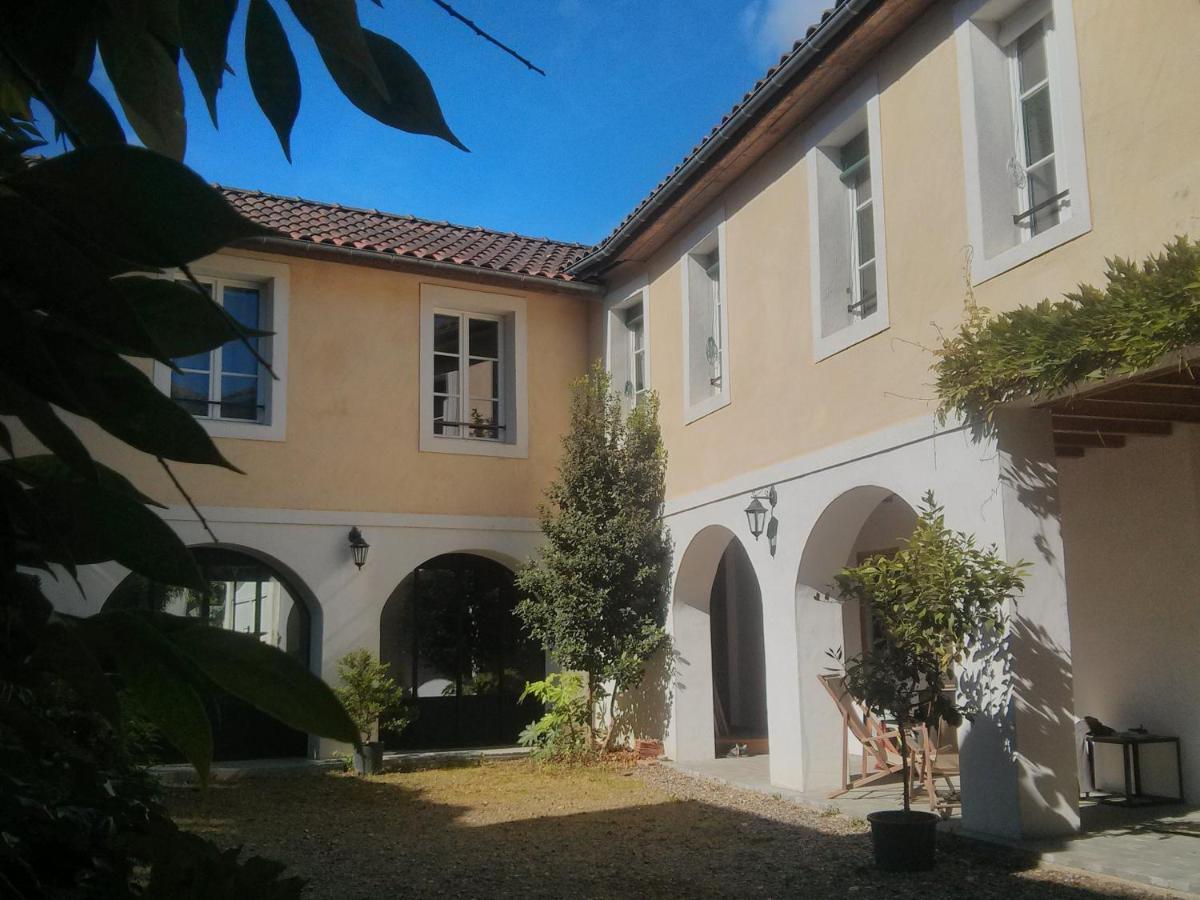 Bed and Breakfast De l'Autre Côté Garlin Esterno foto