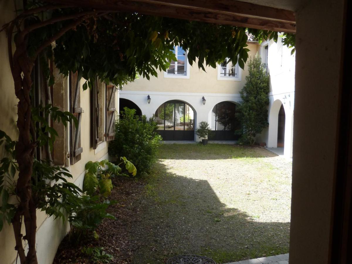 Bed and Breakfast De l'Autre Côté Garlin Esterno foto