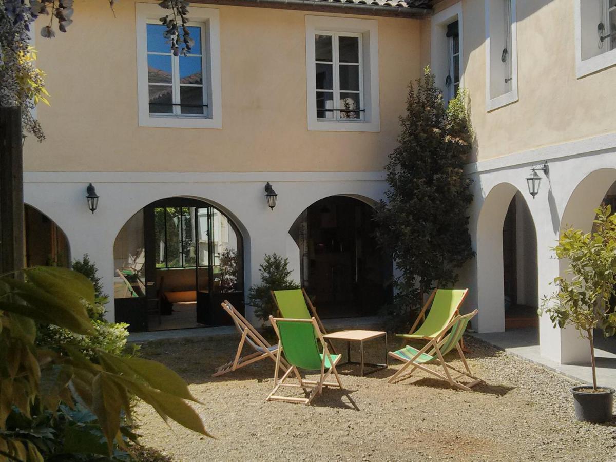 Bed and Breakfast De l'Autre Côté Garlin Esterno foto